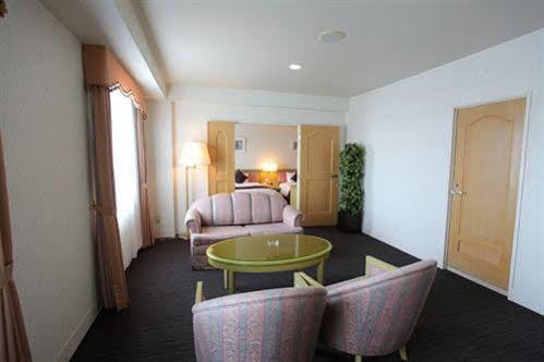 Hotel Verfort Hyuga Esterno foto